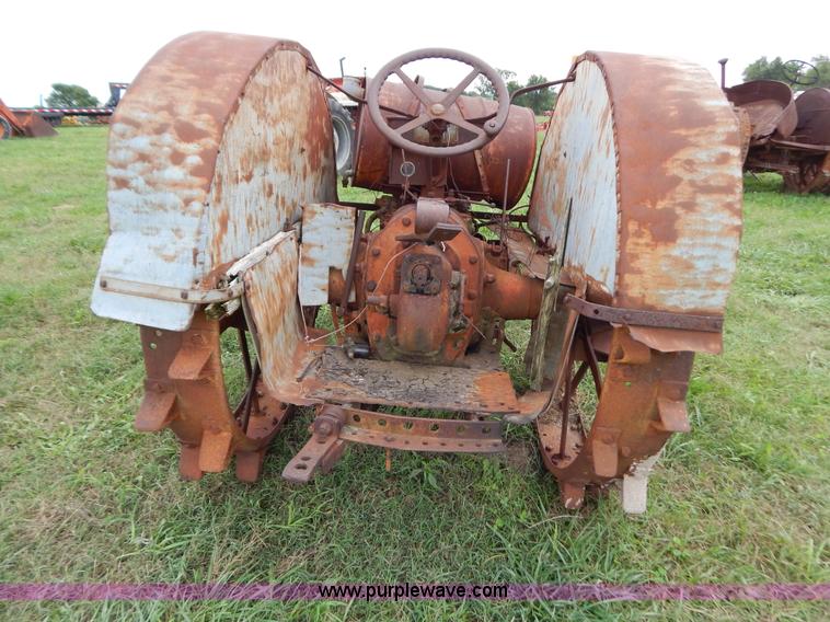 image for item G3358 Case C tractor