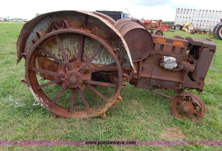 image for item G3358 Case C tractor