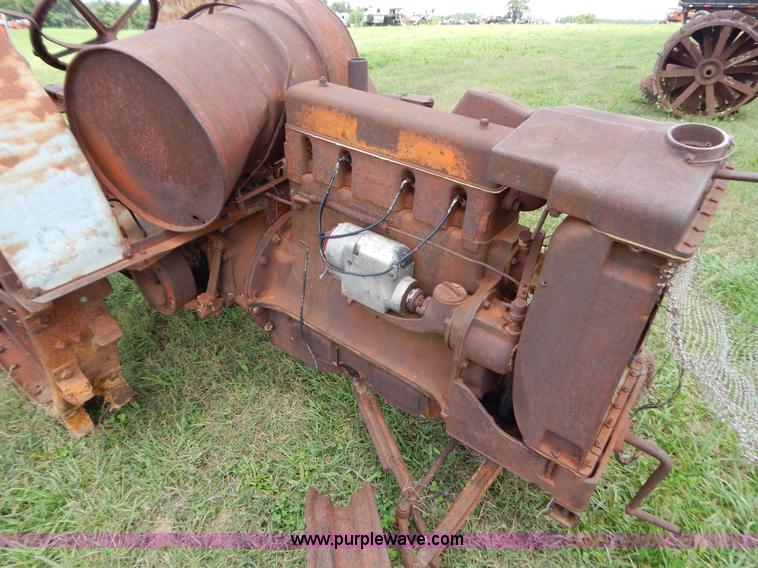 image for item G3358 Case C tractor