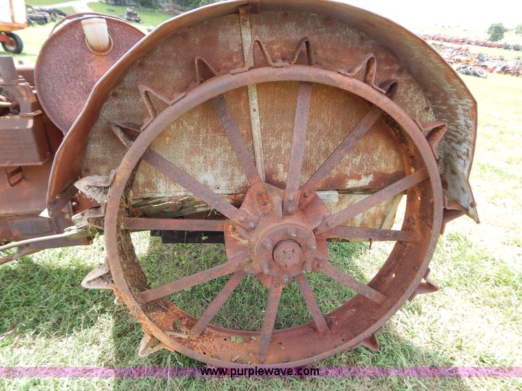 image for item G3358 Case C tractor