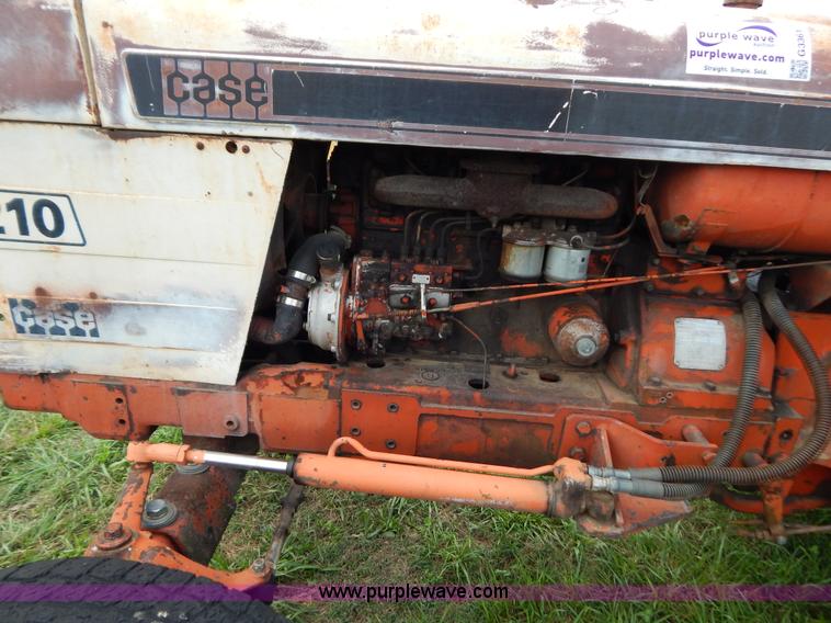 image for item G3361 Case 1210 tractor