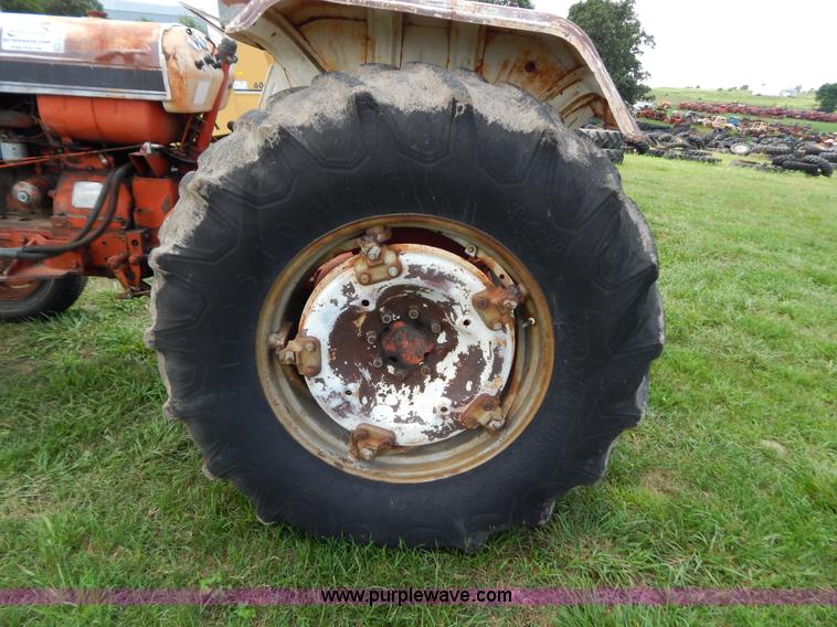 image for item G3361 Case 1210 tractor