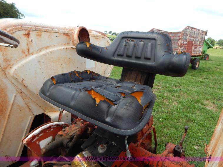 image for item G3361 Case 1210 tractor