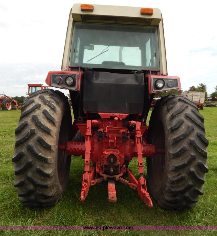 image for item G3404 1977 International 986 tractor