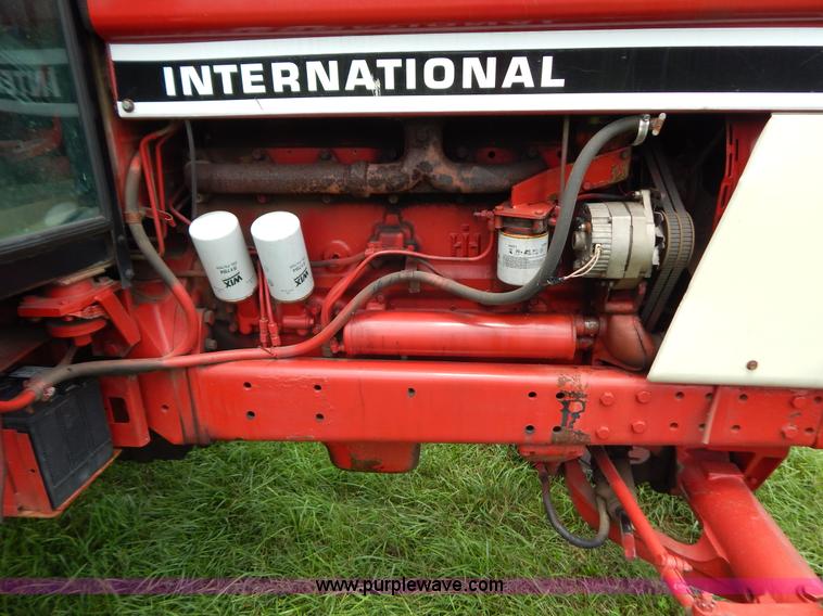 image for item G3404 1977 International 986 tractor