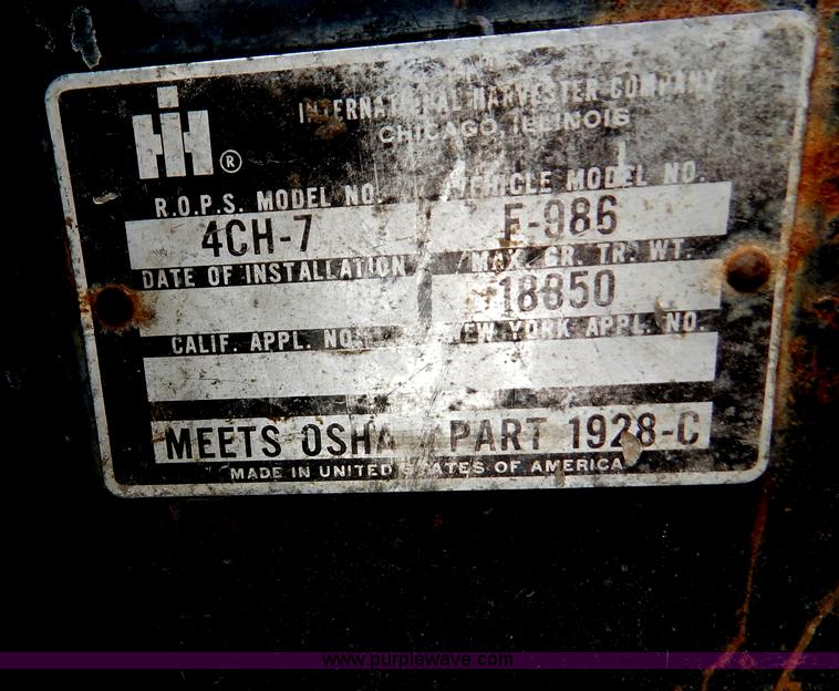 image for item G3404 1977 International 986 tractor