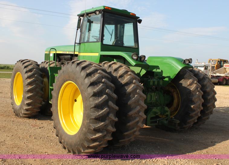 image for item G4039 1984 John Deere 8850 4WD tractor with Kinze repower