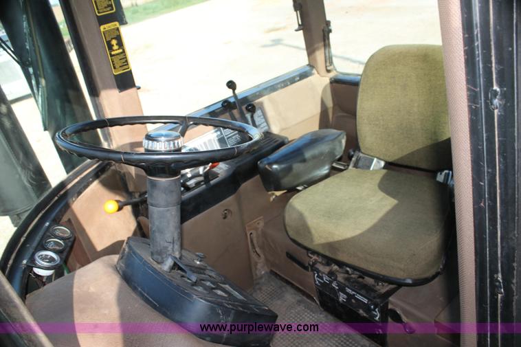 image for item G4039 1984 John Deere 8850 4WD tractor with Kinze repower