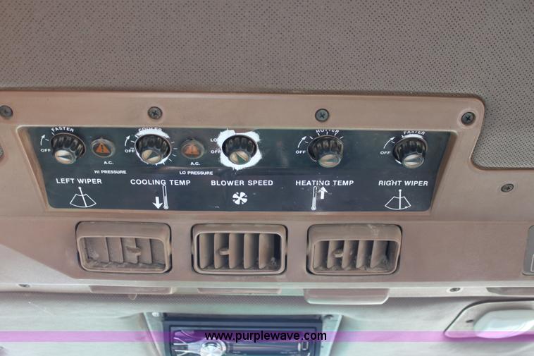 image for item G4039 1984 John Deere 8850 4WD tractor with Kinze repower