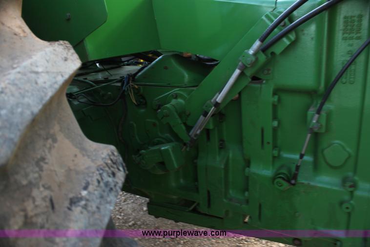 image for item G4039 1984 John Deere 8850 4WD tractor with Kinze repower