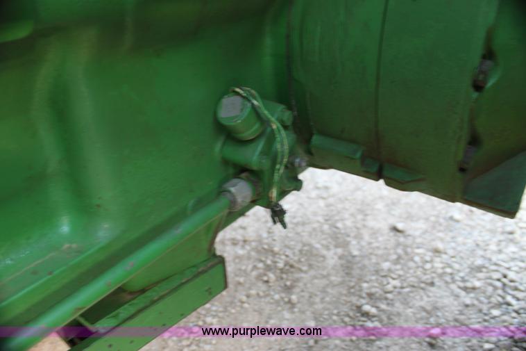 image for item G4039 1984 John Deere 8850 4WD tractor with Kinze repower