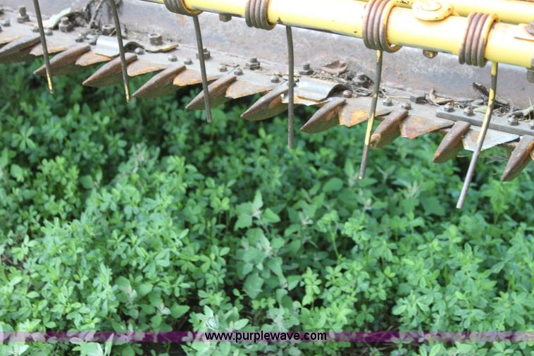 image for item G4058 1985 New Holland 1116 Speedrower self-propelled swather