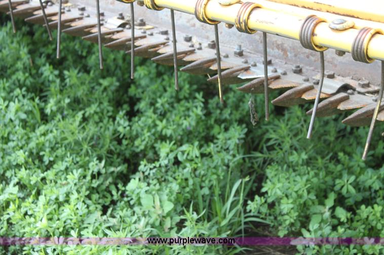 image for item G4058 1985 New Holland 1116 Speedrower self-propelled swather