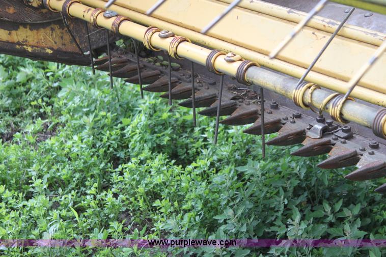 image for item G4058 1985 New Holland 1116 Speedrower self-propelled swather