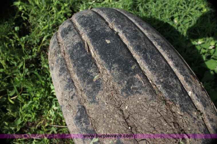 image for item G4058 1985 New Holland 1116 Speedrower self-propelled swather