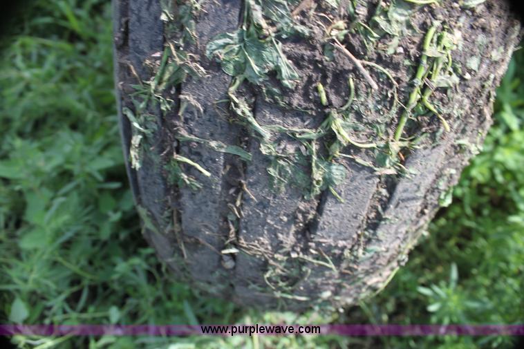 image for item G4058 1985 New Holland 1116 Speedrower self-propelled swather