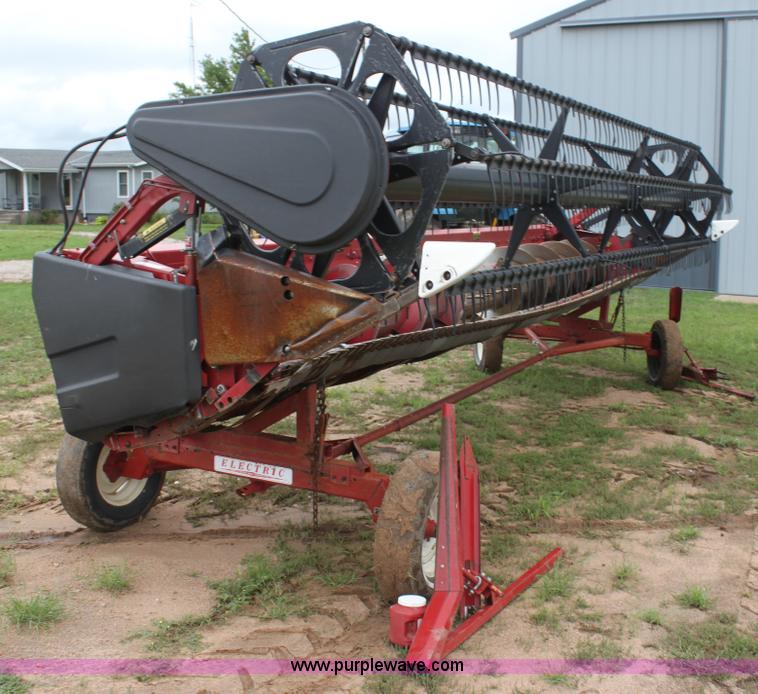 image for item G4072 Case IH 1020 22.5' flex head