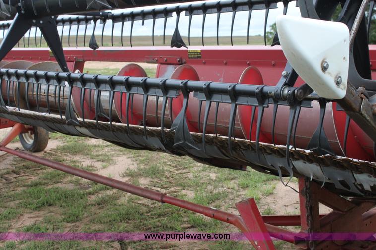 image for item G4072 Case IH 1020 22.5' flex head