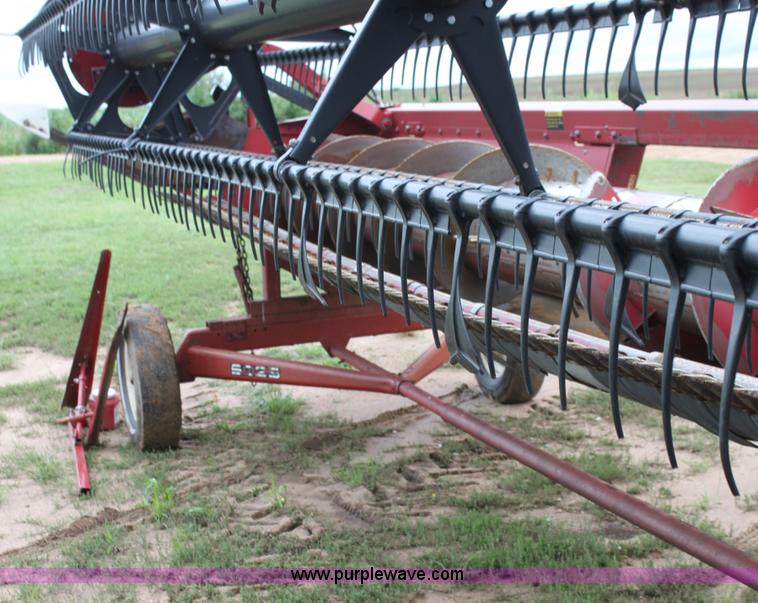 image for item G4072 Case IH 1020 22.5' flex head