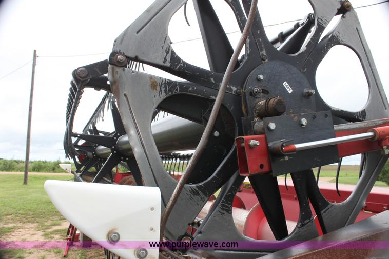 image for item G4072 Case IH 1020 22.5' flex head