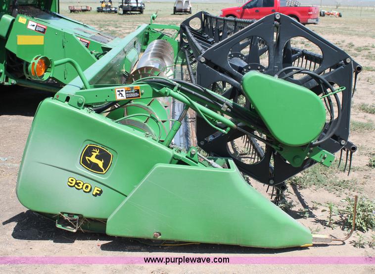image for item G5801 2003 John Deere 930F 30' flex head