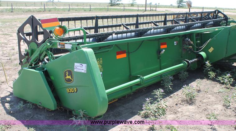 image for item G5801 2003 John Deere 930F 30' flex head