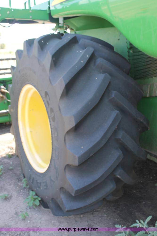 image for item G5802 2003 John Deere 9750 STS RWA combine