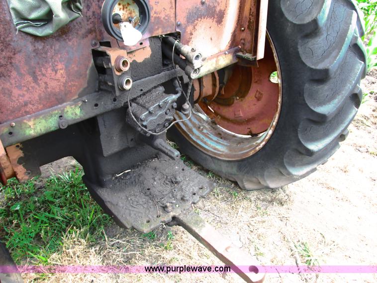 image for item G8563 Minneapolis Moline M5 tractor