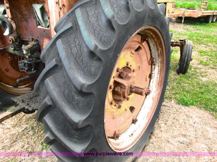 image for item G8563 Minneapolis Moline M5 tractor