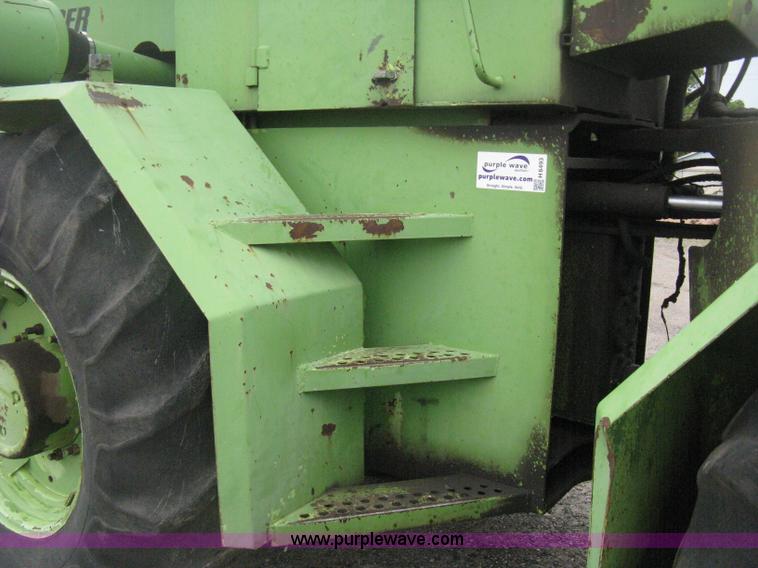 image for item H6493 1986 Steiger Bearcat II 4WD tractor