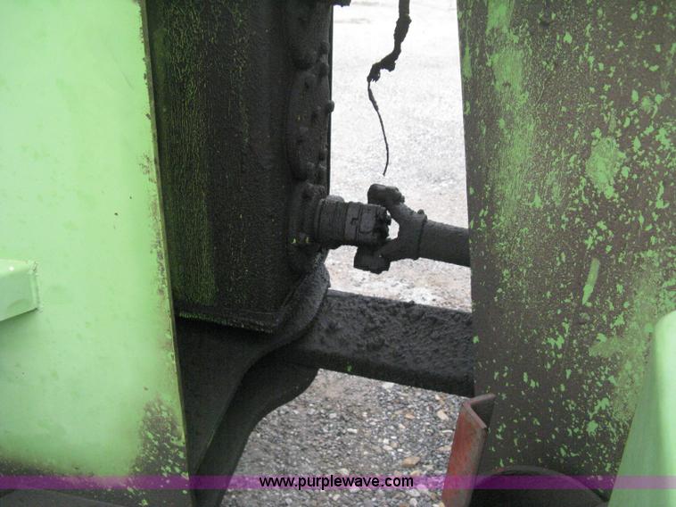 image for item H6493 1986 Steiger Bearcat II 4WD tractor