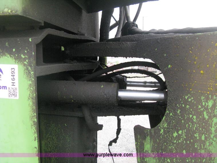 image for item H6493 1986 Steiger Bearcat II 4WD tractor