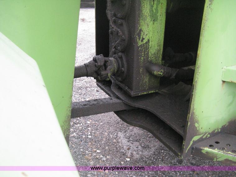 image for item H6493 1986 Steiger Bearcat II 4WD tractor