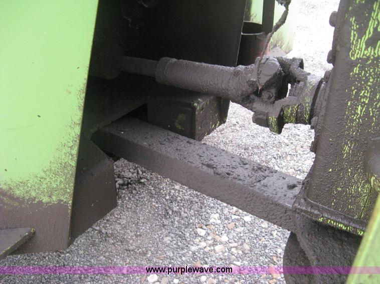 image for item H6493 1986 Steiger Bearcat II 4WD tractor