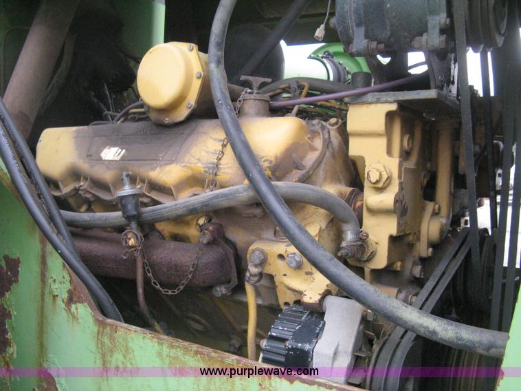 image for item H6493 1986 Steiger Bearcat II 4WD tractor