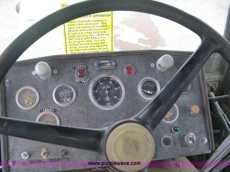 image for item H6493 1986 Steiger Bearcat II 4WD tractor