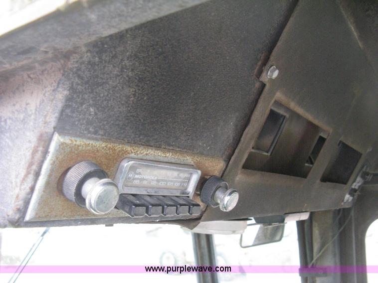 image for item H6493 1986 Steiger Bearcat II 4WD tractor