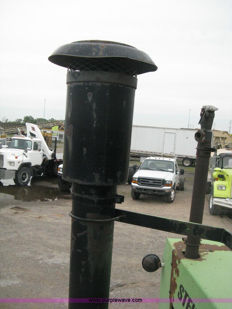 image for item H6493 1986 Steiger Bearcat II 4WD tractor