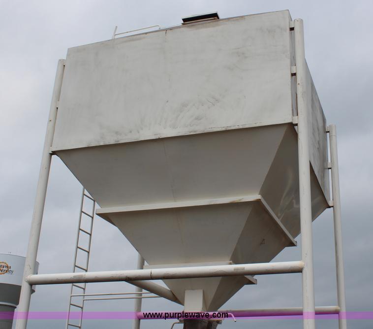 image for item H6601 Overhead bulk bin