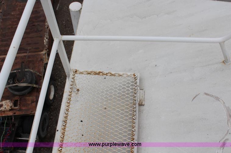 image for item H6601 Overhead bulk bin