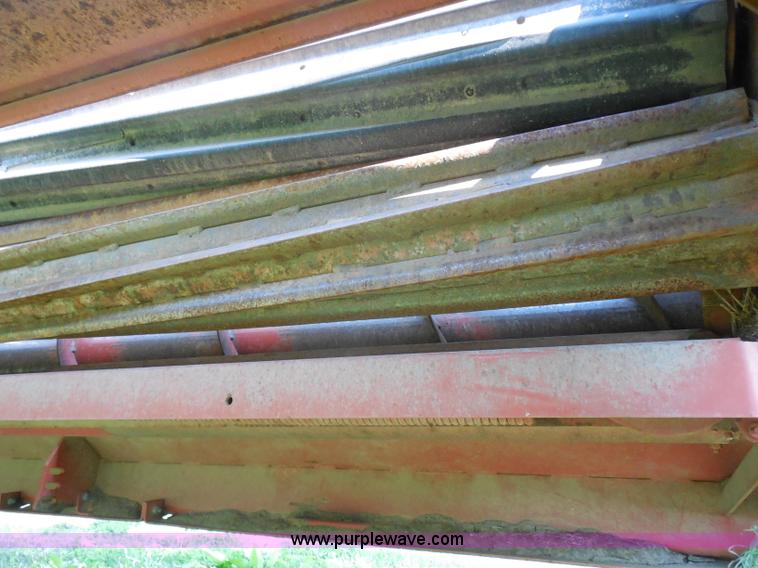 image for item H9807 1990 Hesston 1160 Hydro-Swing swather