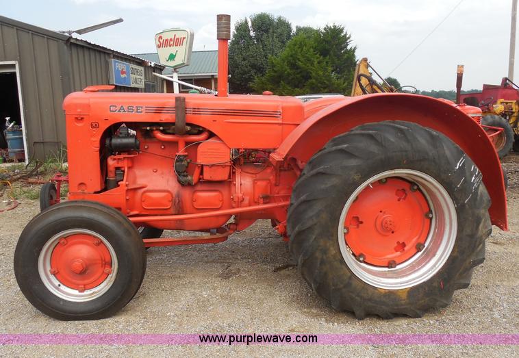 image for item H9832 Case LA tractor