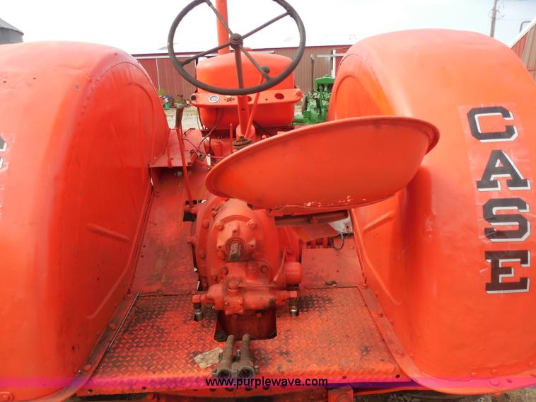 image for item H9832 Case LA tractor