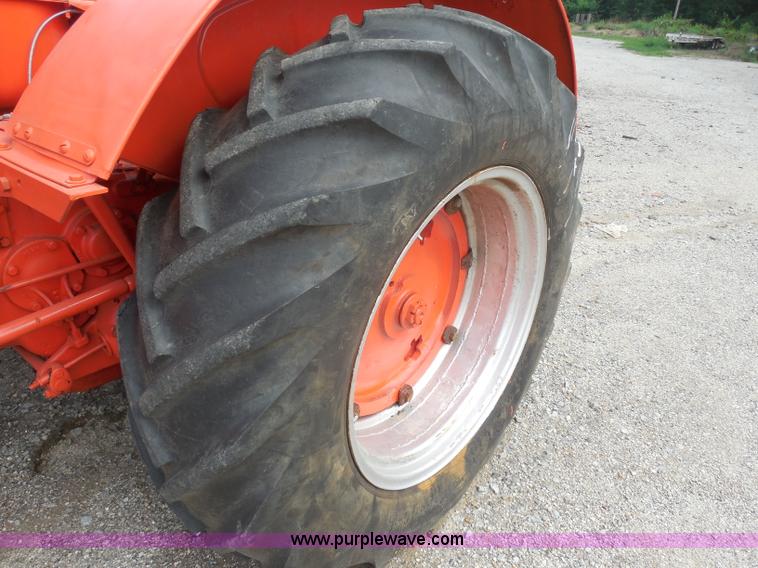 image for item H9832 Case LA tractor