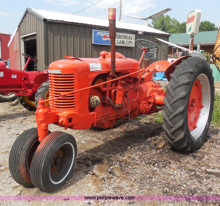 image for item H9836 Case DC tractor