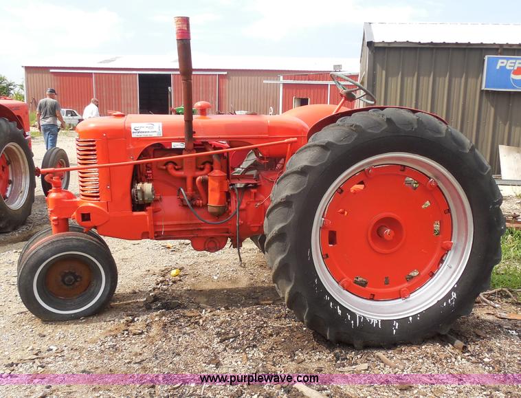 image for item H9836 Case DC tractor