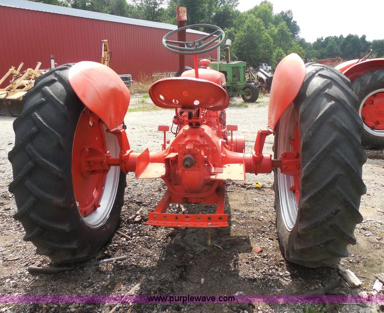 image for item H9836 Case DC tractor