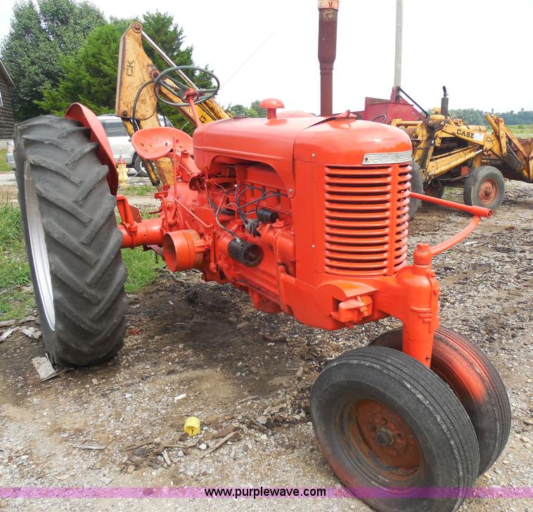 image for item H9836 Case DC tractor