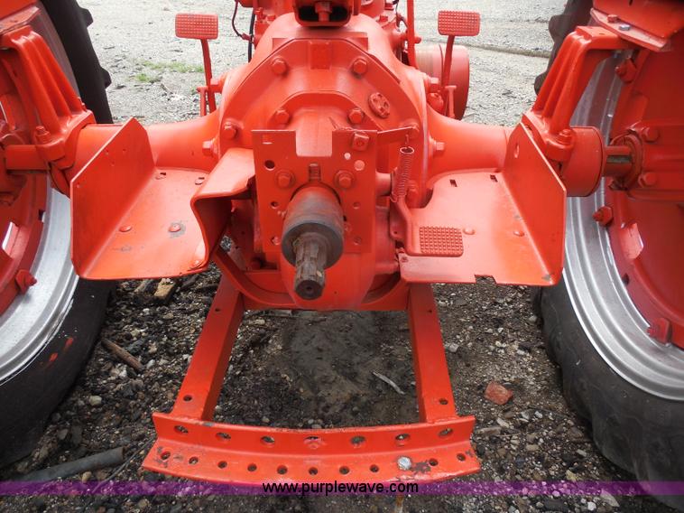 image for item H9836 Case DC tractor