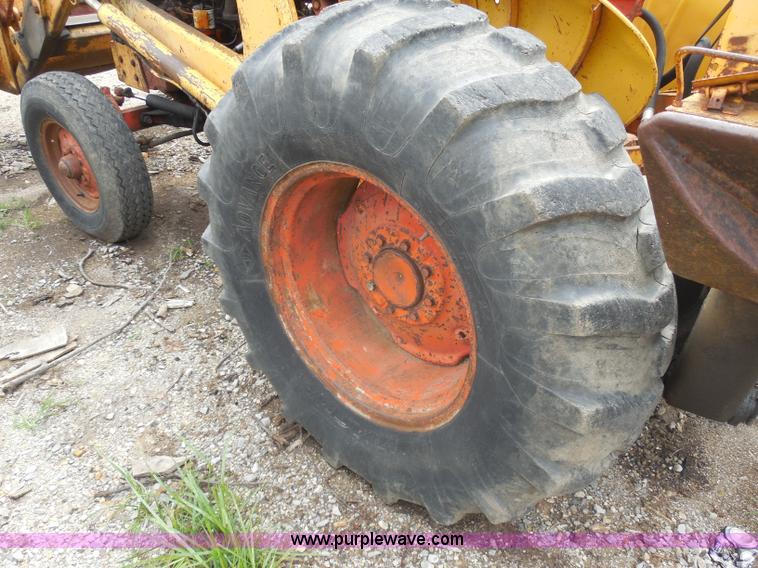 image for item H9837 1967 Case 580 backhoe